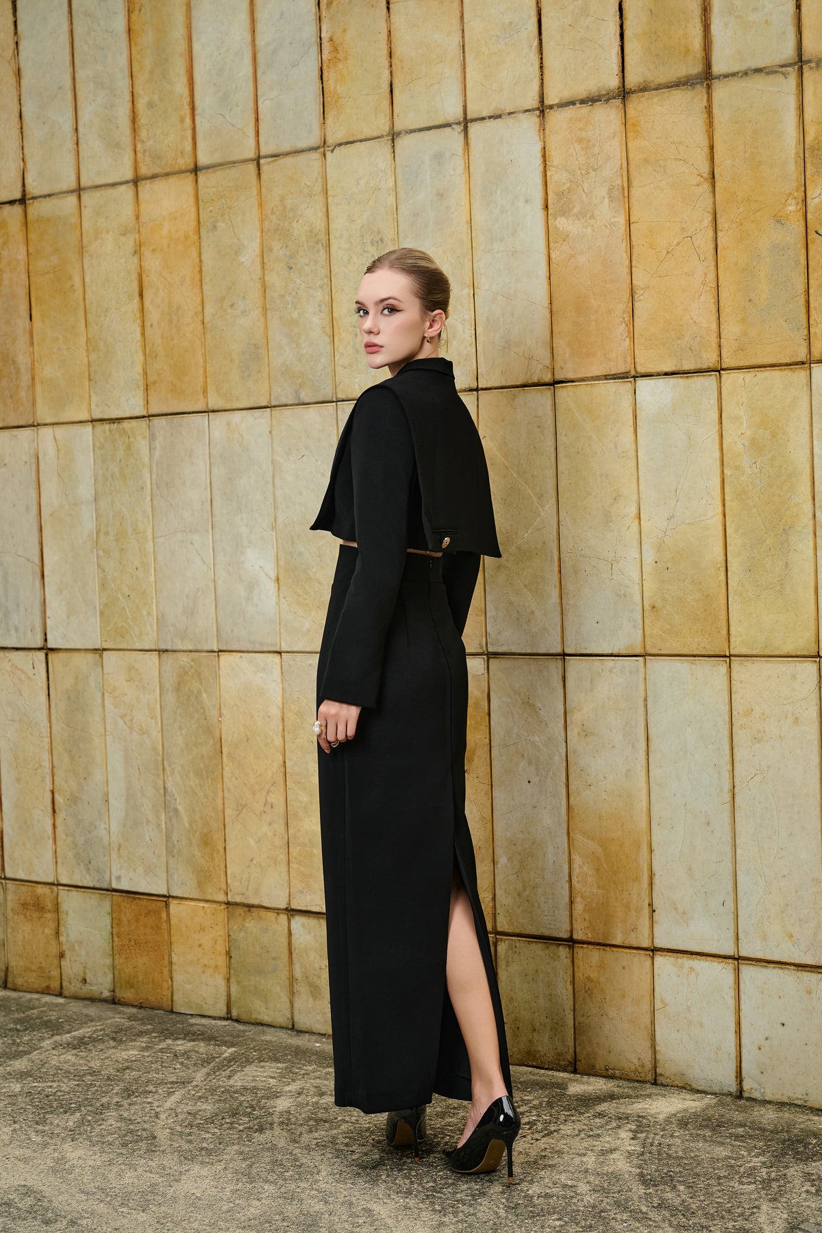 Kristen Tailored Cropped Single Breasted Blazer
