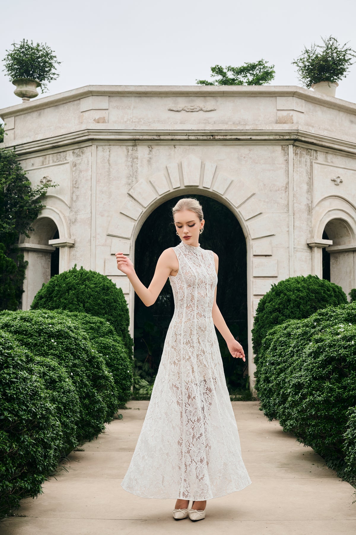 Lily Lace Maxi Dress